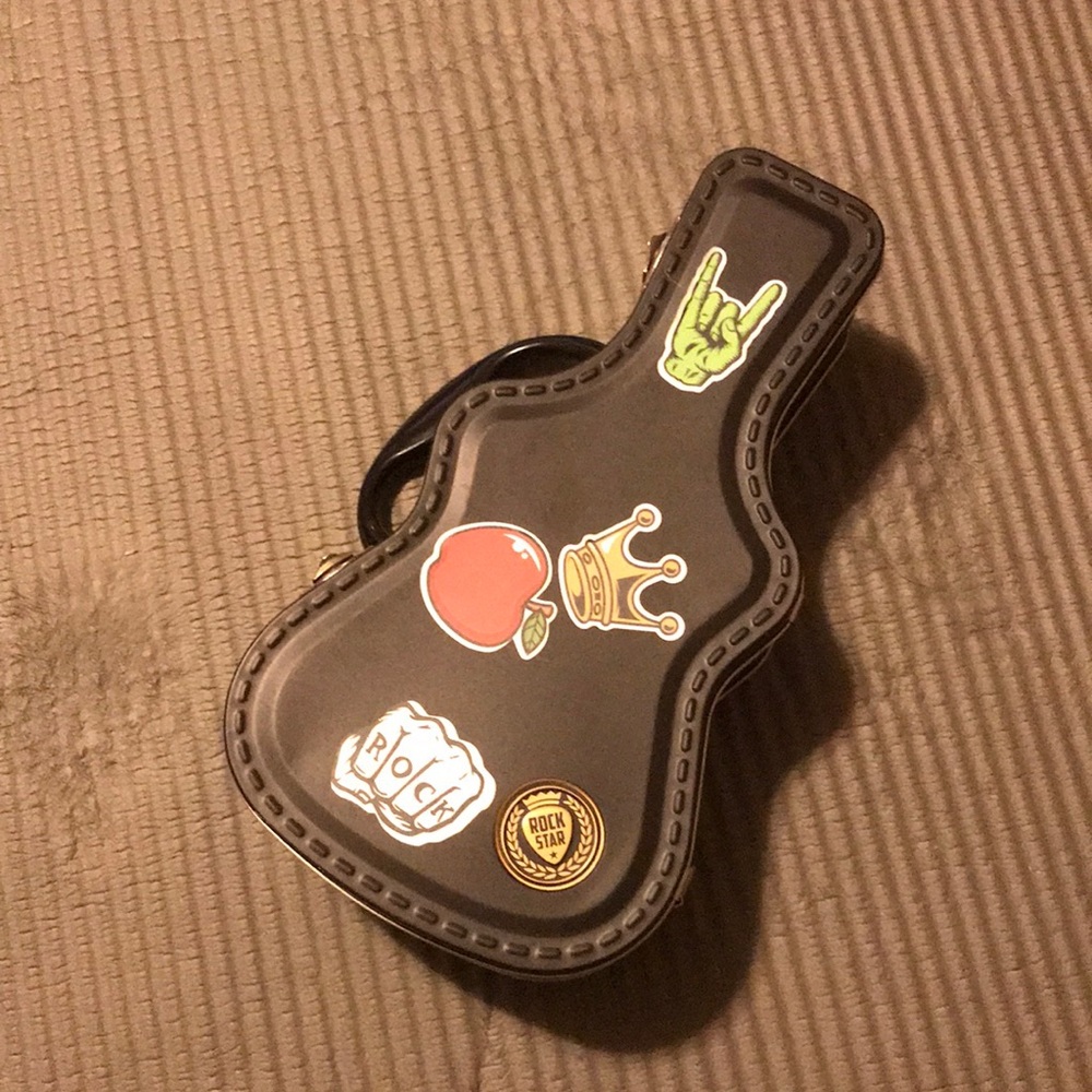 Guitar lunchbox